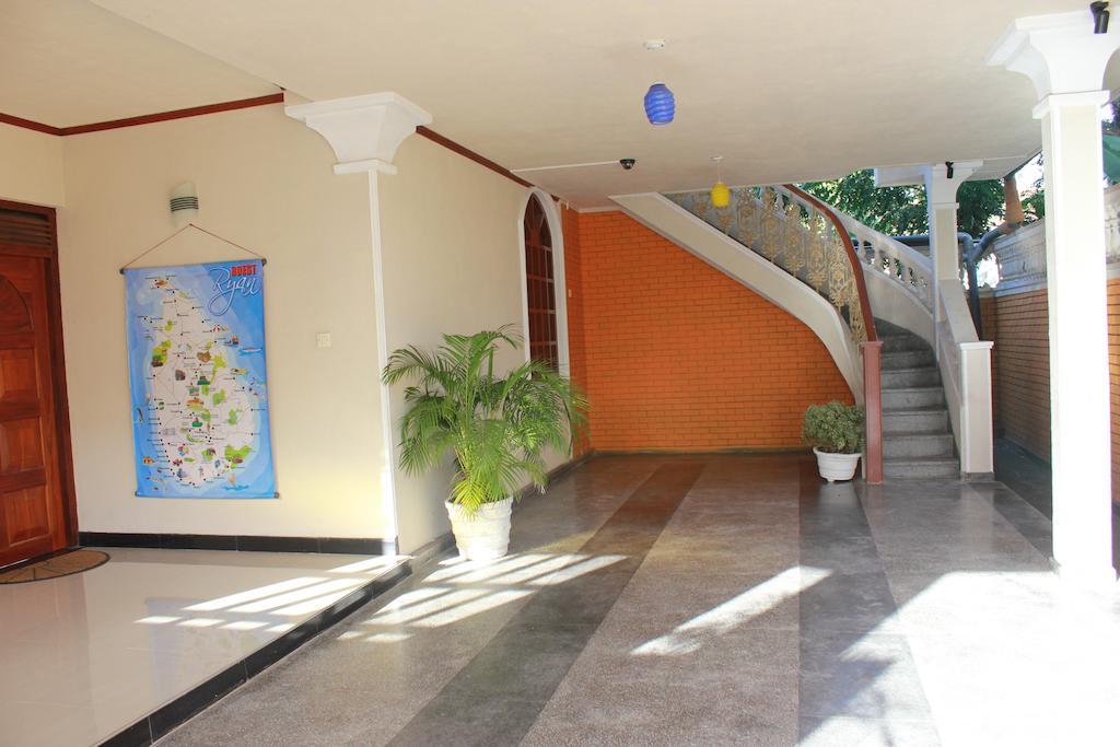 Guest Ryan Hotel Katunayaka Екстериор снимка