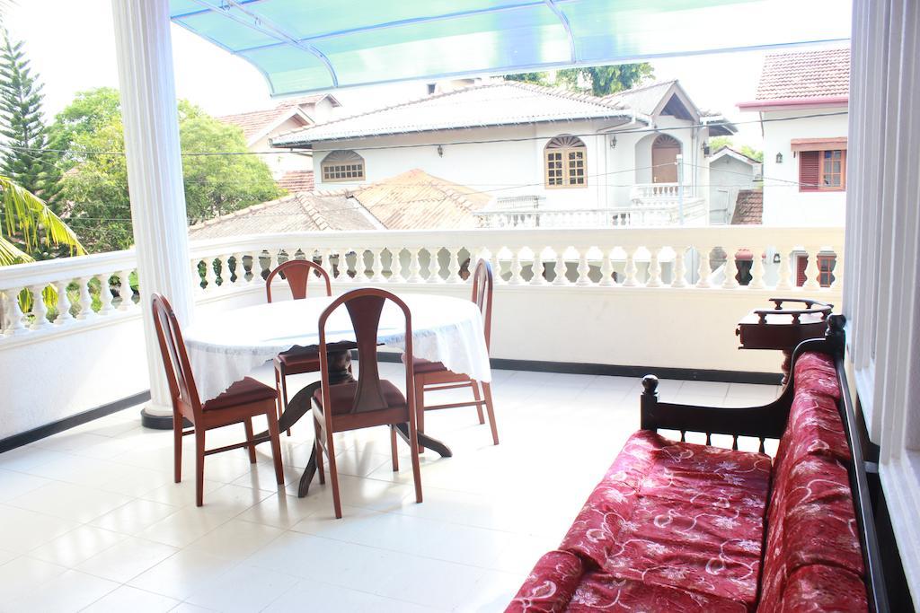 Guest Ryan Hotel Katunayaka Екстериор снимка