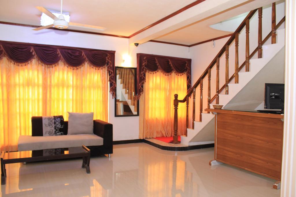 Guest Ryan Hotel Katunayaka Екстериор снимка