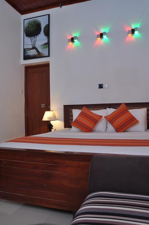 Guest Ryan Hotel Katunayaka Екстериор снимка
