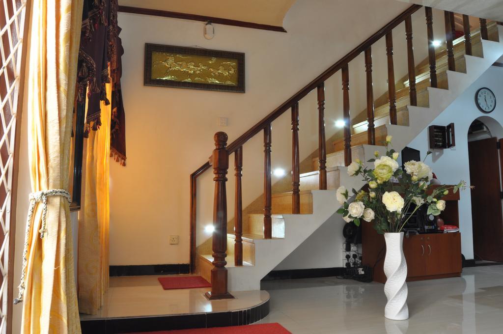 Guest Ryan Hotel Katunayaka Екстериор снимка