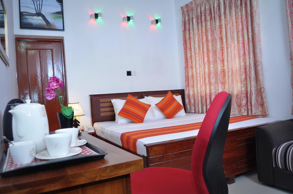 Guest Ryan Hotel Katunayaka Екстериор снимка