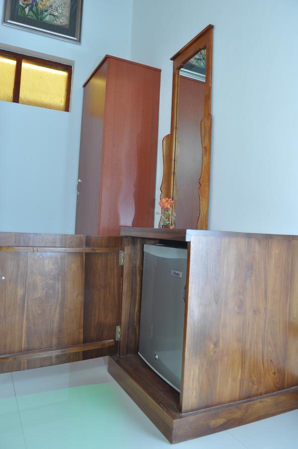 Guest Ryan Hotel Katunayaka Екстериор снимка