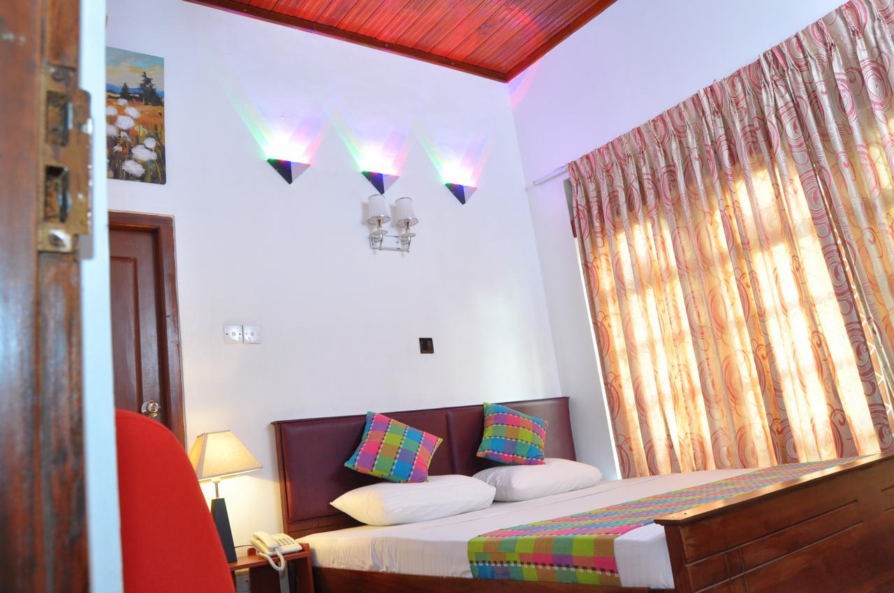 Guest Ryan Hotel Katunayaka Екстериор снимка