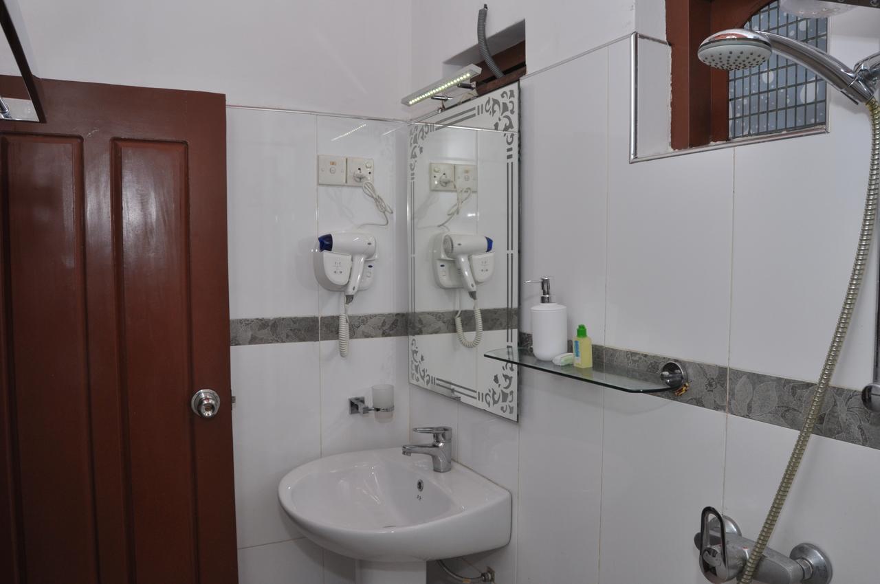 Guest Ryan Hotel Katunayaka Екстериор снимка