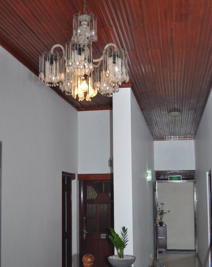 Guest Ryan Hotel Katunayaka Екстериор снимка